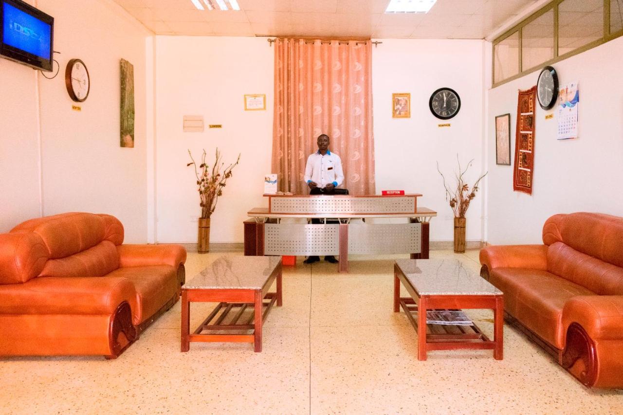 Kahondo Buffalo Hotel Kampala Makerere Екстериор снимка